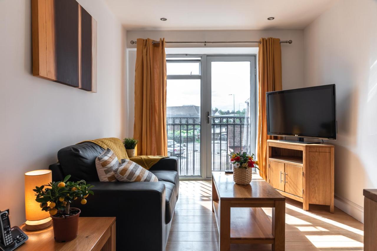 The Old Library - Modern Apartment With Rooftop Terrace Near The Train Station Newbury  Eksteriør billede